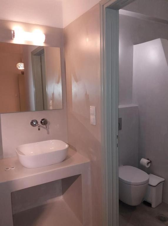 Low Cost Fira Center Rooms Ngoại thất bức ảnh